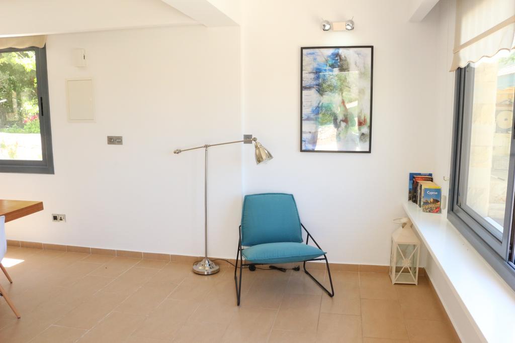 Villa Infinite Blu Paphos Bagian luar foto