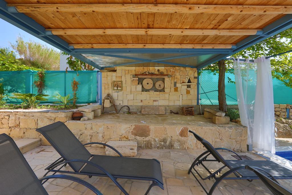 Villa Infinite Blu Paphos Bagian luar foto
