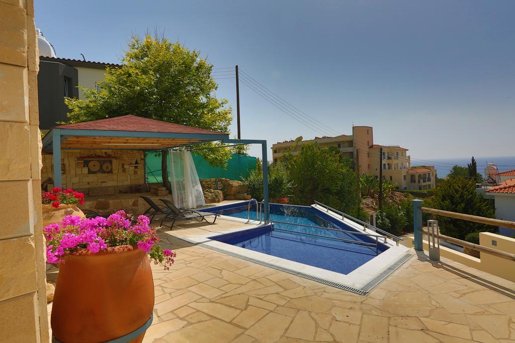 Villa Infinite Blu Paphos Bagian luar foto