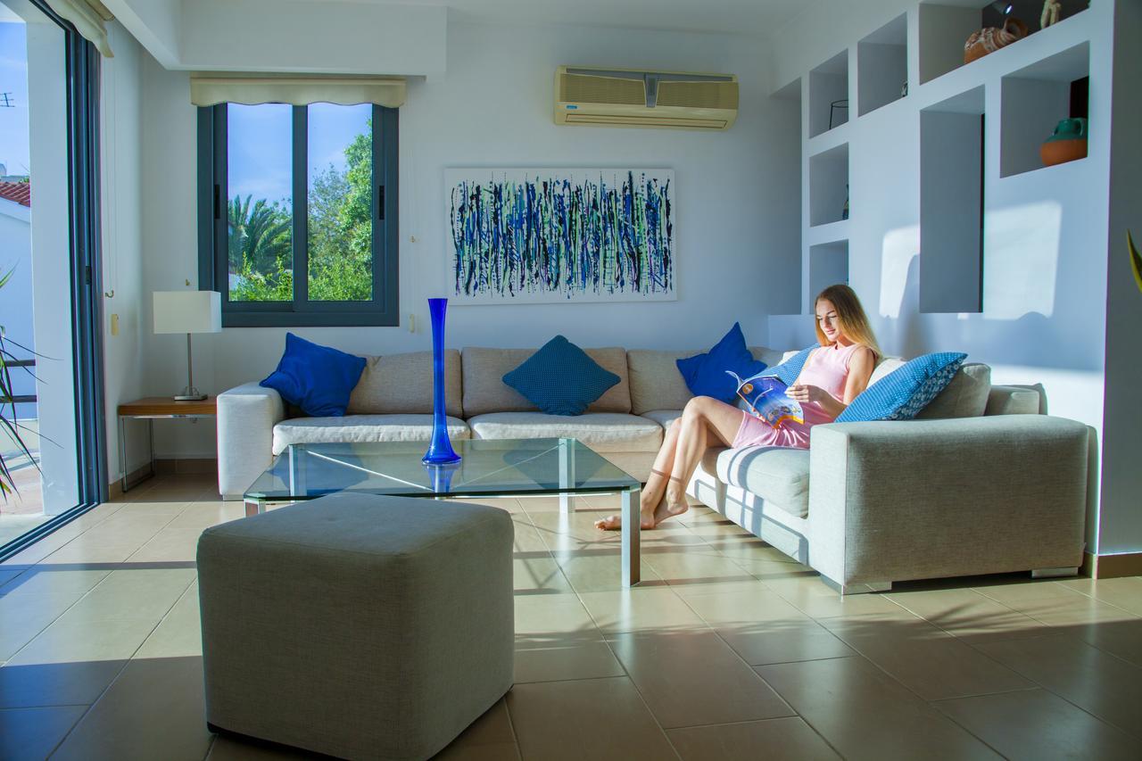 Villa Infinite Blu Paphos Bagian luar foto